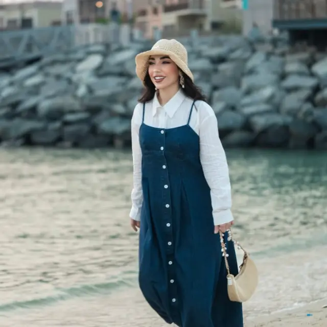 Sara Sofian filming a branded YouTube product review